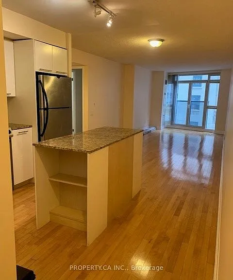 21 Carlton St #502 — Photo 6