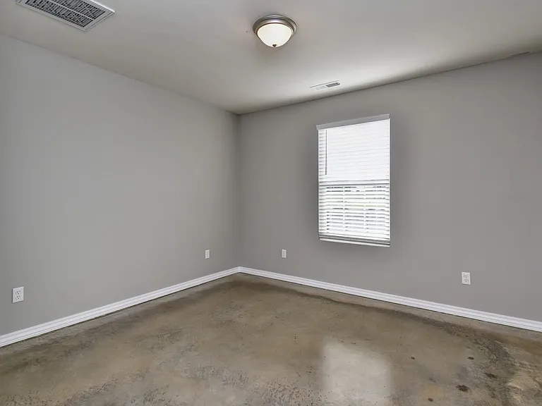 607B W Morgan Ct — Photo 15