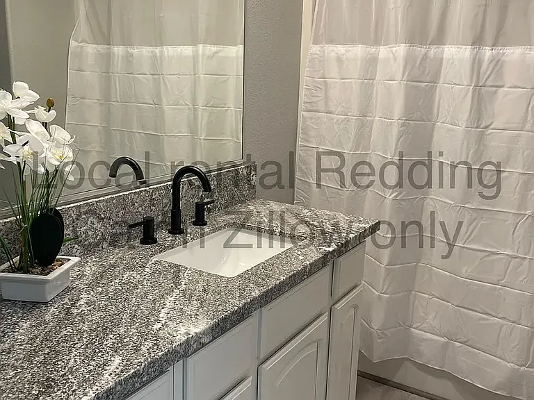 1020 Monterra Ln — Photo 5