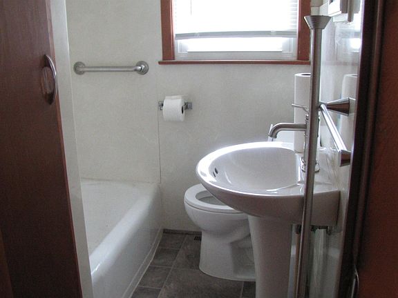4th image of 510 S Prince St