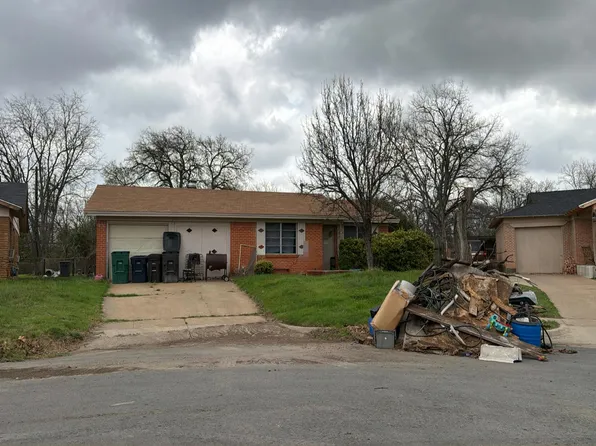 1053 Cole Ct, Fort Worth, TX 76115