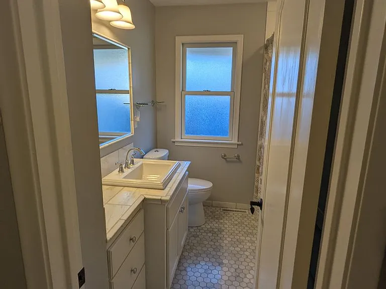 6228 Newton Ave S — Photo 21