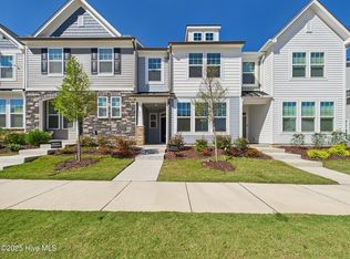 458 Channel Drop Dr, Clayton, NC 27520