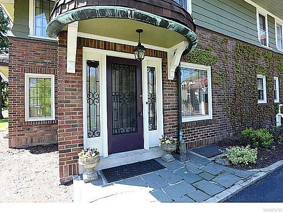 2nd image of 5 Berryman Dr