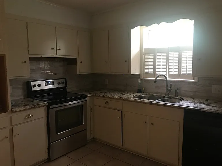 1509 Caldwell St — Photo 3