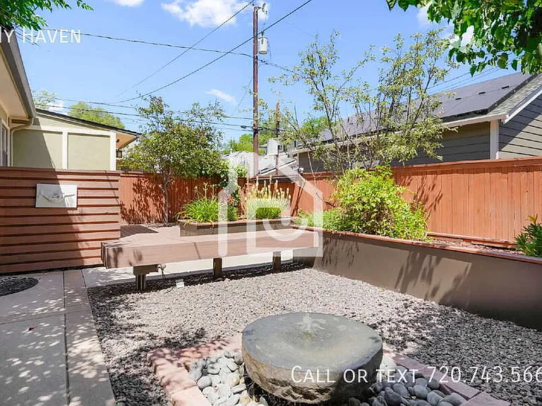 1121 S Williams St — Photo 40