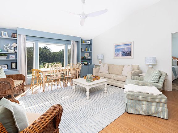 2nd image of 10 Lagoon Villas