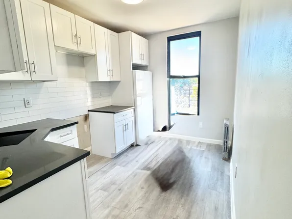 815 Morris Park Ave Floor 3, Bronx, NY 10462
