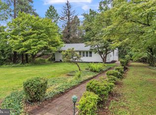 359 S New Middletown Rd, Media, PA 19063