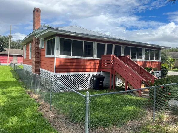 301 Avenue L, Moore Haven, FL 33471