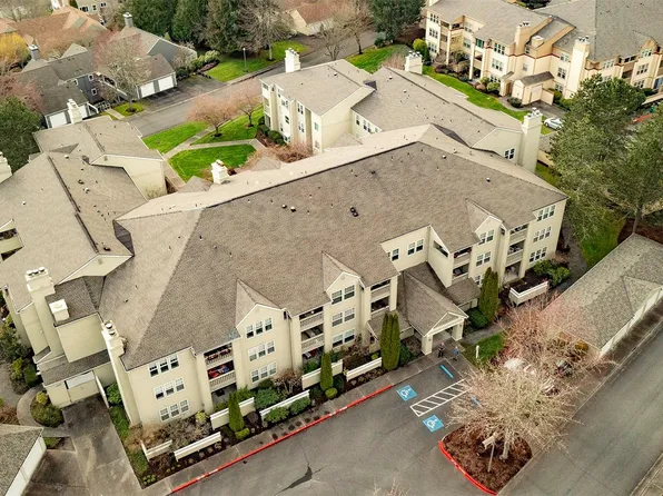4109 224th Lane SE #103, Issaquah, WA 98029