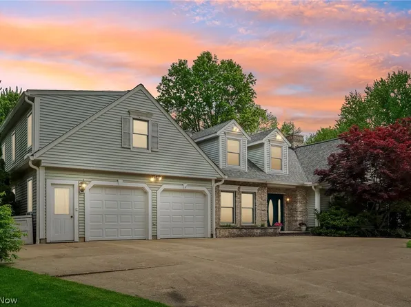 225 Shawnee Trl, Aurora, OH 44202