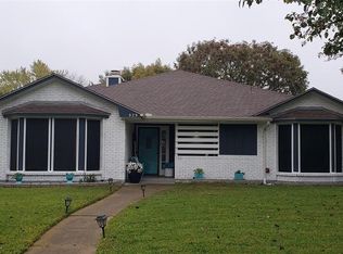 929 Shell Ln, Lancaster, TX 75146