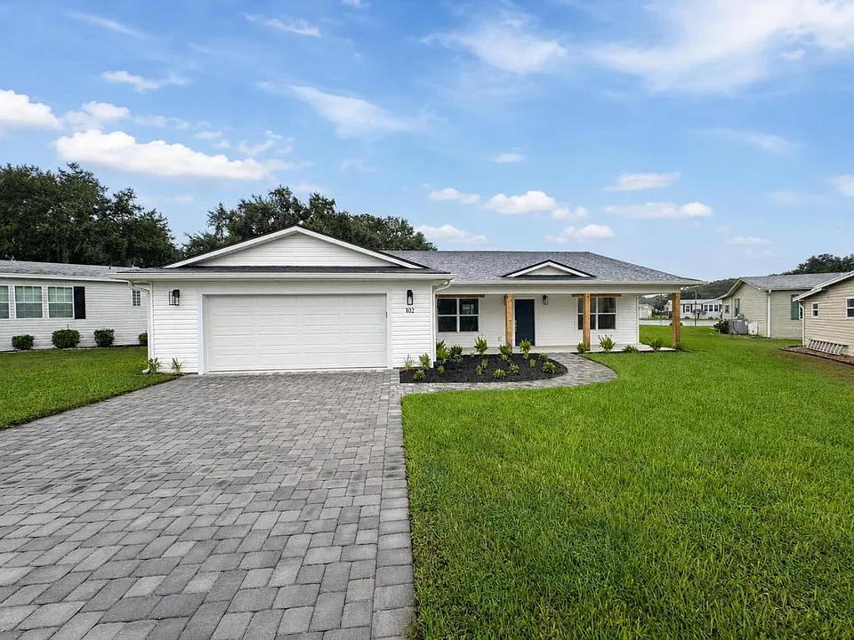 102 Gator Ct