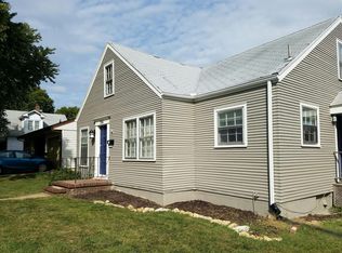 726 SW Randolph Ave, Topeka, KS 66606