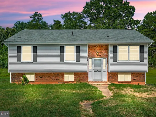 203 Maple St, Fredericksburg, VA 22405