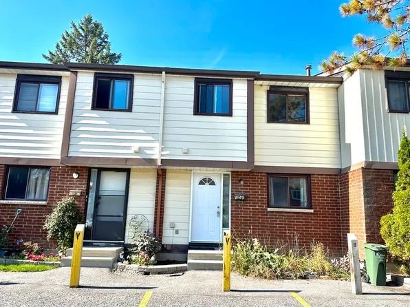 1970 Falkirk Cres, Ottawa, ON K1B 4Y7