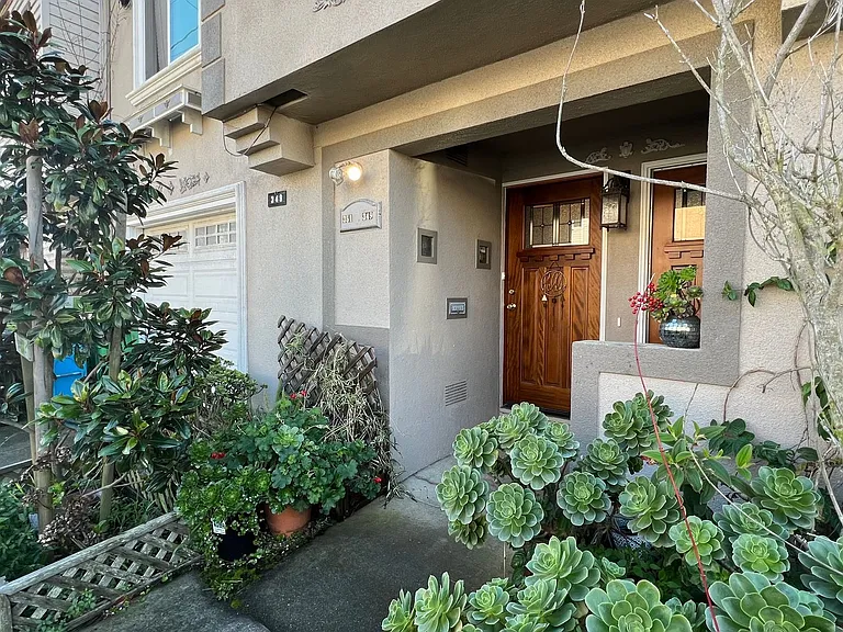 351 Mangels Ave — Photo 3