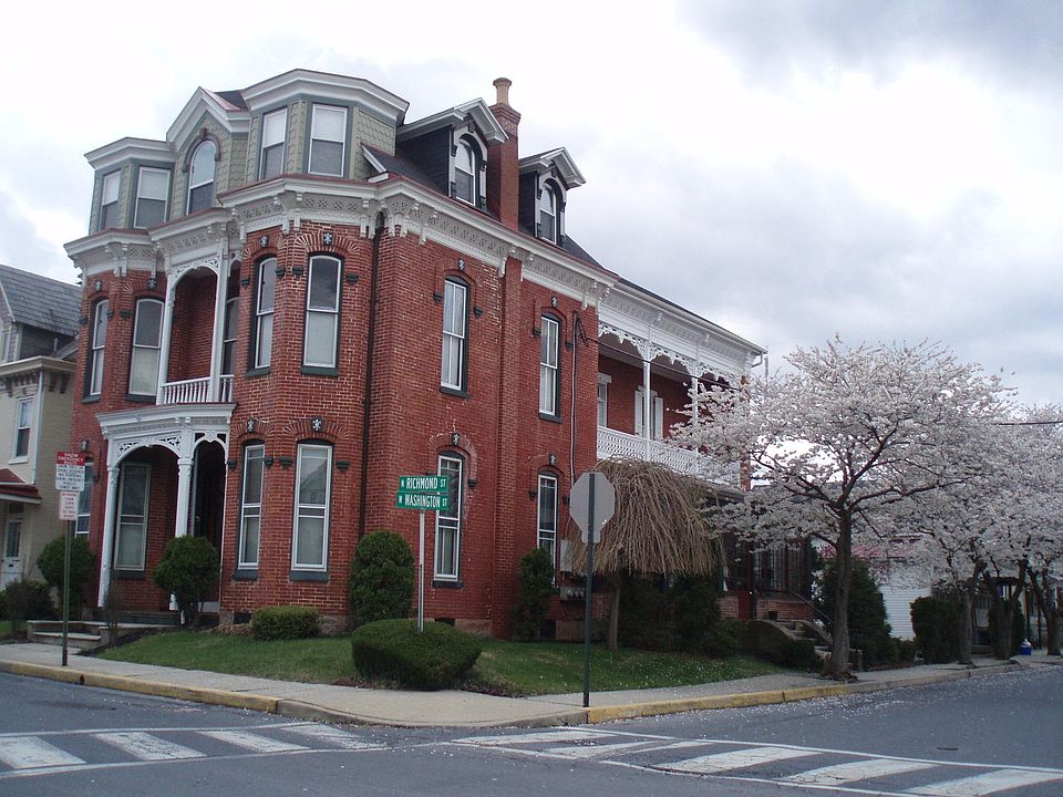 1st image of 32 N Richmond St #2A