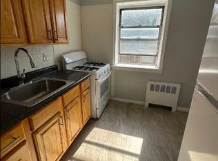 32 Summer St #C8, Passaic, NJ 07055