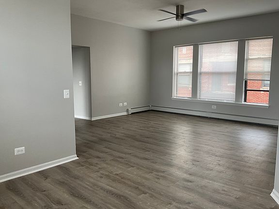 2nd image of 4631 S Lake Park Ave #317
