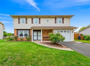 19 E Stevenson Dr, Glendale Heights, IL