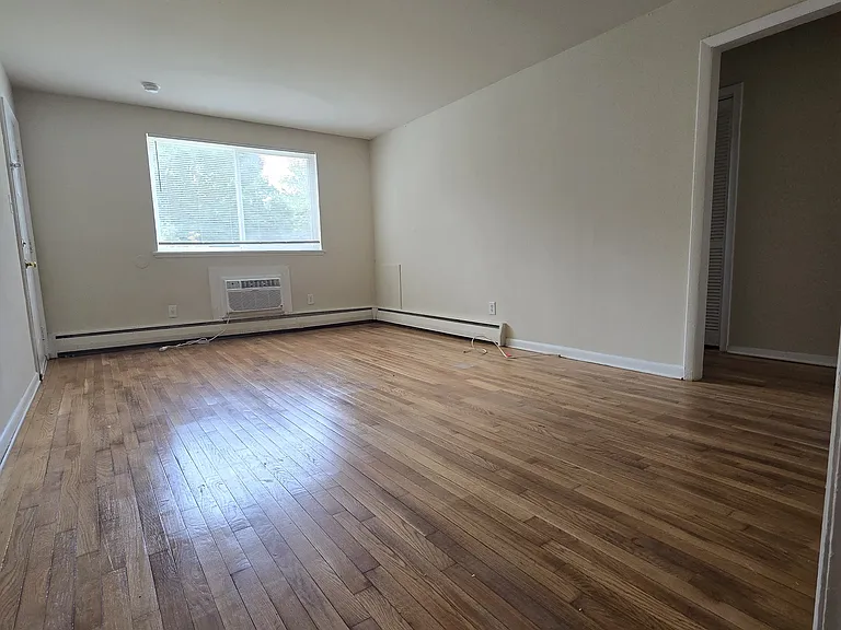 3206 Ellwood Ave #C — Photo 4