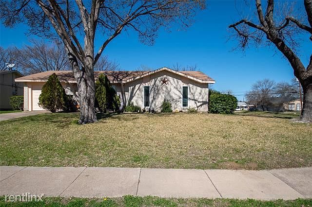 1st image of 702 W Grenoble Dr