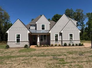 210 Drake Dr, Piperton, TN 38017