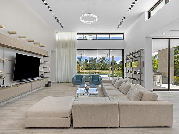 2nd image of 13 Salt Ln