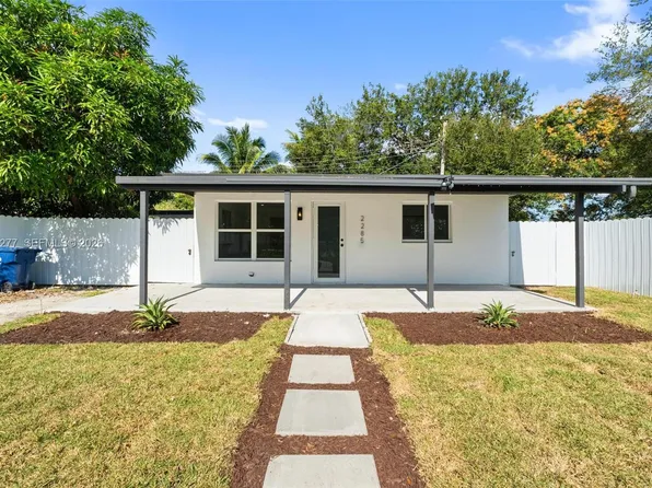 2285 NW 89th St, Miami, FL 33147