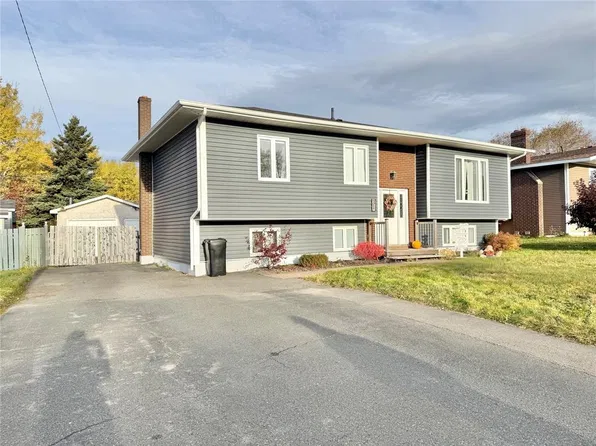 31 Southcott Drive, Grand Falls-Windsor, NL A2A2P2