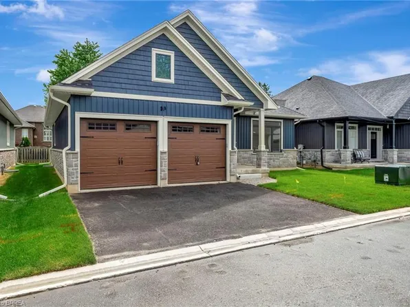 68 Cedar St #10, Paris, ON N3L 0A1