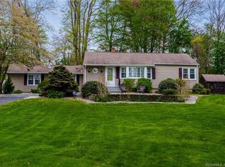 35 Dimmock Rd, Waterford, CT 06385