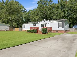 102 Dean Dr, Summerville, SC 29483