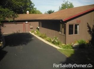210 N 2nd St, Delavan, WI 53115
