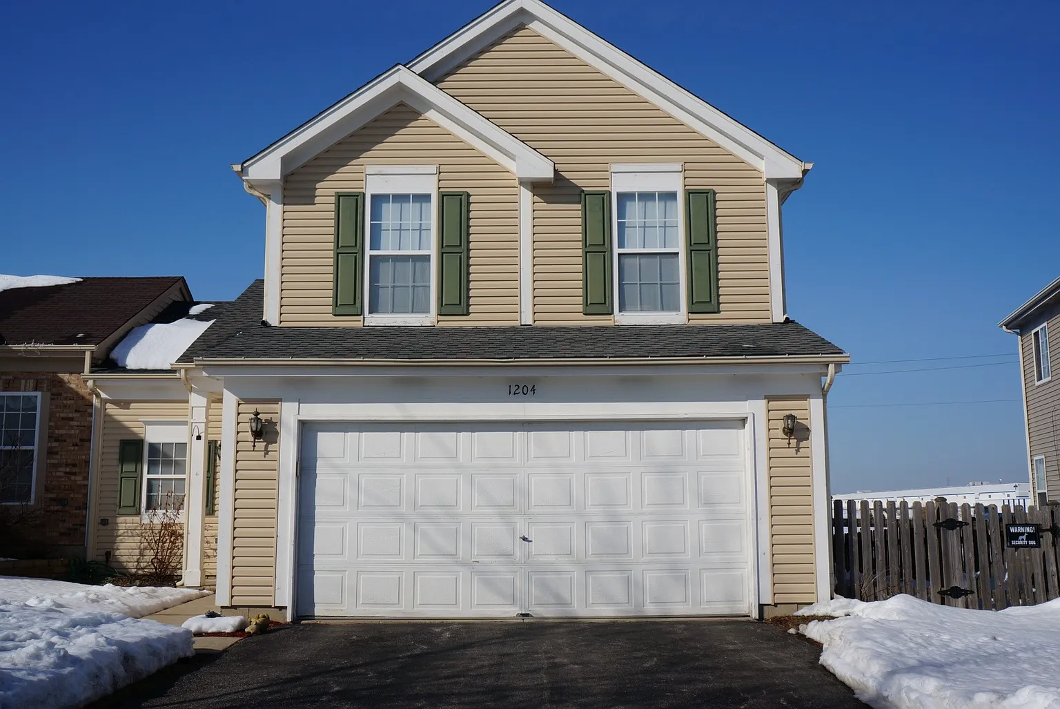 1204 Kensington Dr photo 1
