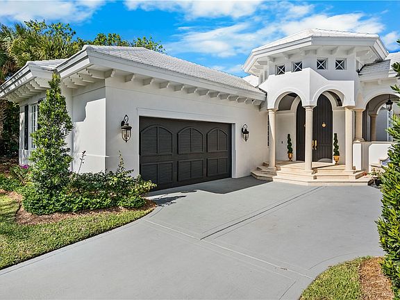 3rd image of 7 Beachside Dr