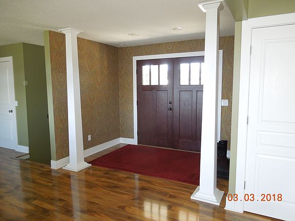 3rd image of 6390 N Lynn St