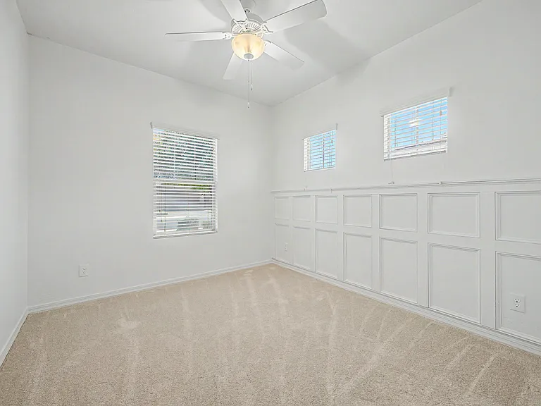 1360 W Joshua Tree Ave — Photo 25