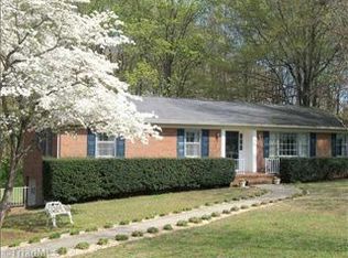 214 Green Lawn Dr, Kernersville, NC 27284