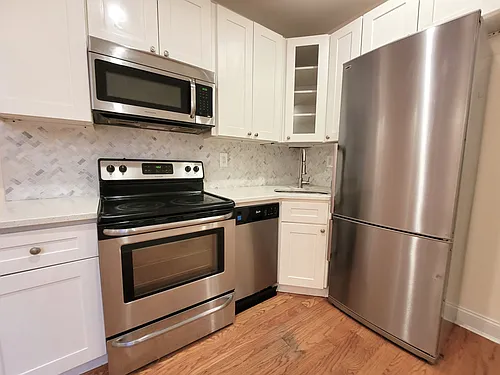 3143 Broadway #2A Photo 1