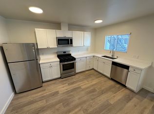 111 N La Cumbre Rd APT 4, Santa Barbara, CA 93110