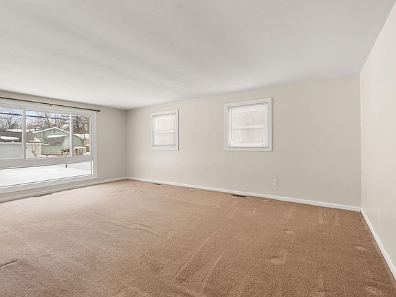 4th image of 356 Tweedwood Dr