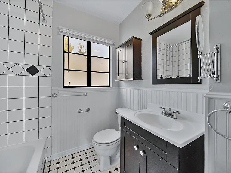 216 1/2 Munford St — Photo 14