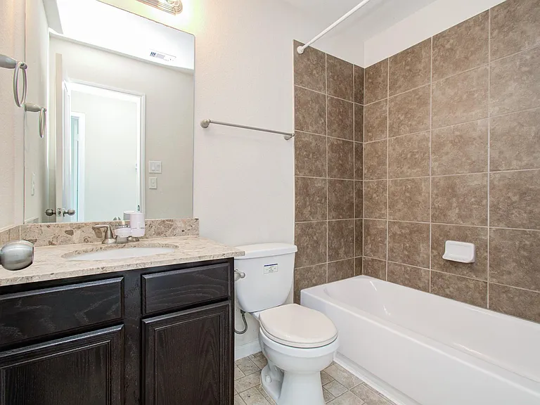 14839 Swansea Harbor Ln — Photo 24
