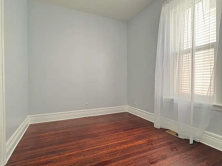 414 Hoyt St — Photo 14