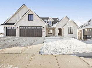 1102 Winn Drive, Waunakee, WI 53597