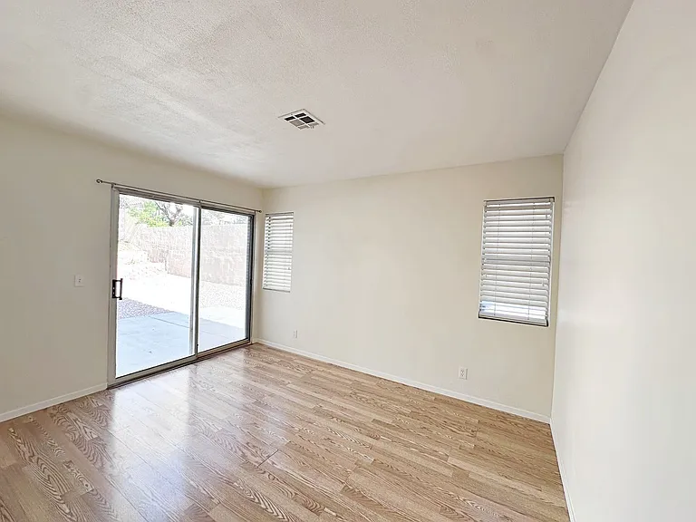 3317 Surfline Dr — Photo 18