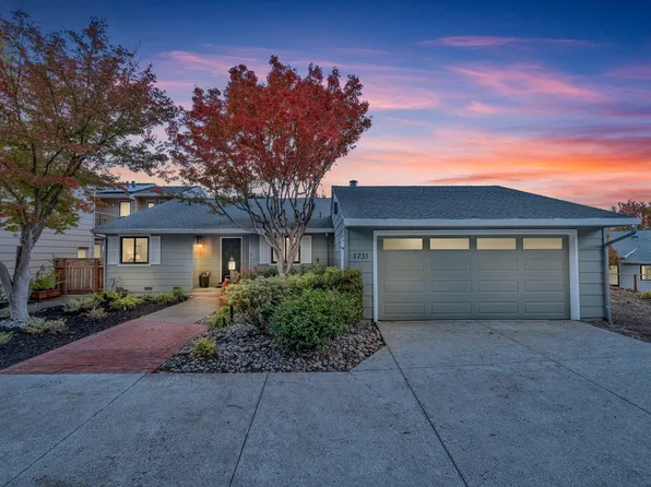 1731 Saint Andrews Dr, Moraga, CA 94556